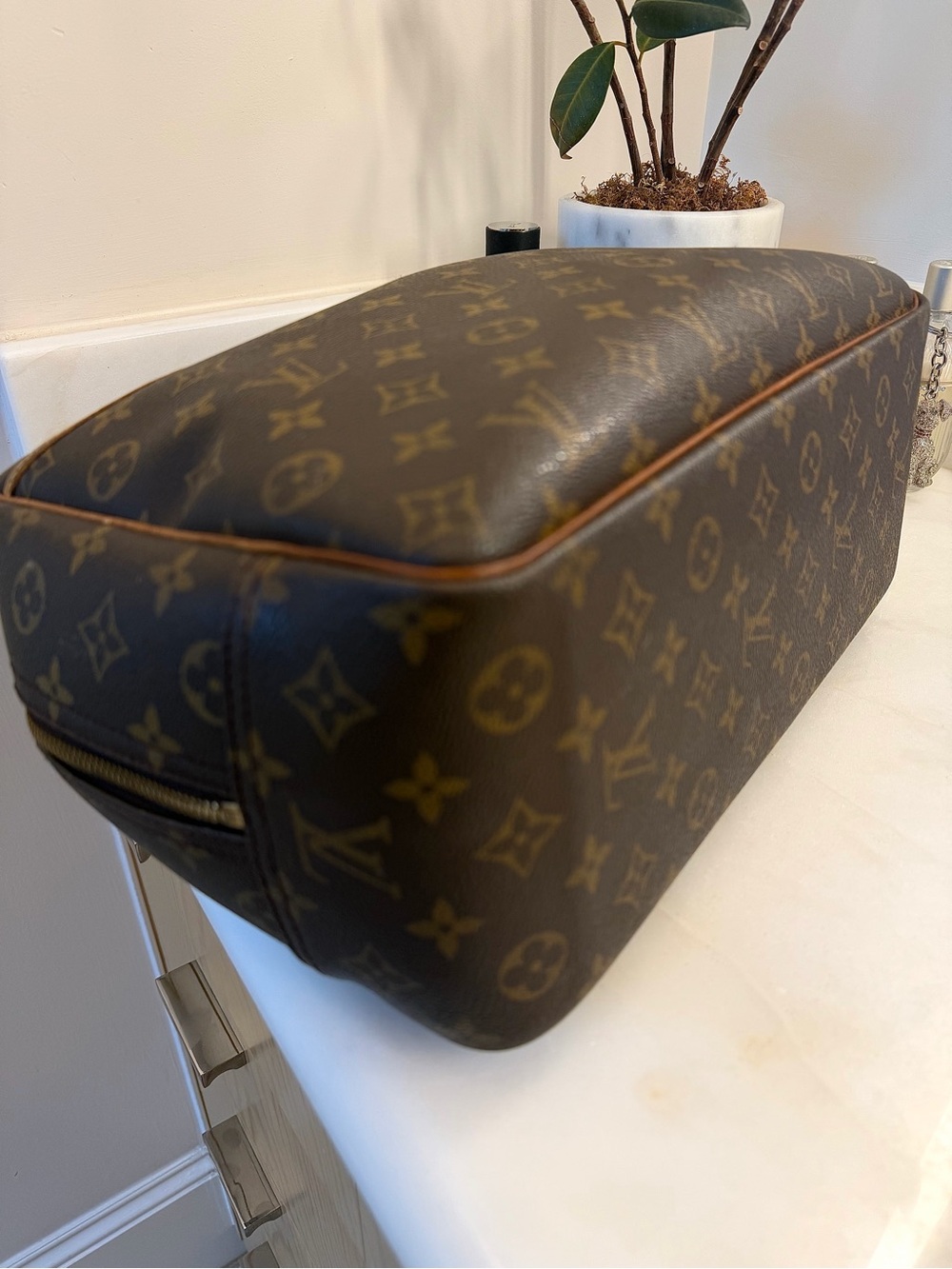 Louis Vuitton Monogram Deauville Bag - Picture 5 of 16